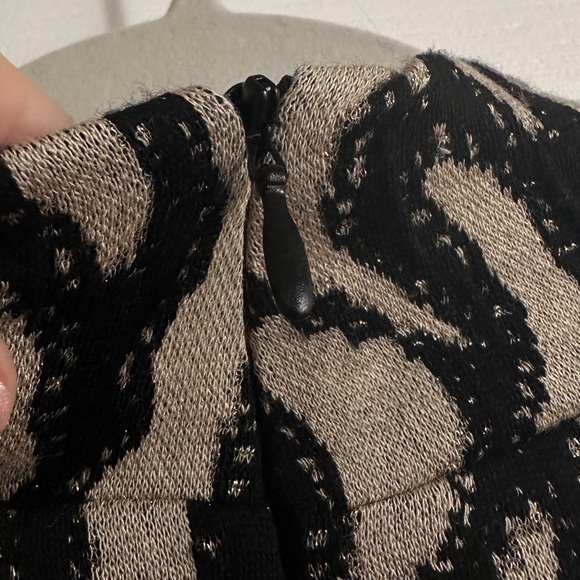 NWT Melanie Lyne Mock Neck Tunic - Picture 4 of 9